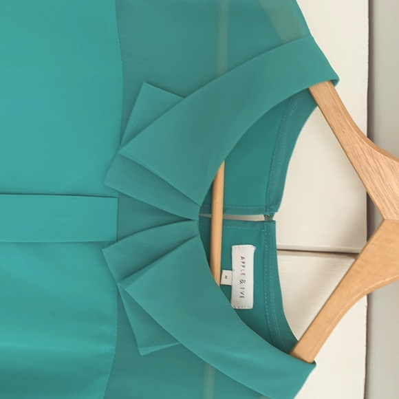 Apple & Eve blouse - Picture 2 of 3